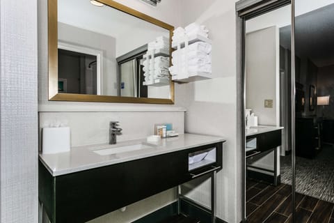 Suite, 2 Queen Beds, Non Smoking | Bathroom | Free toiletries, hair dryer, towels, soap