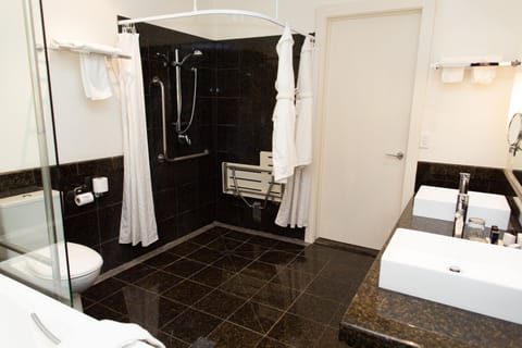 Accessible Spa Suite | Bathroom | Separate tub and shower, jetted tub, designer toiletries, hair dryer