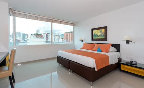 Executive Single Room | Premium bedding, minibar, desk, laptop workspace