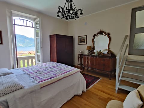 Suite, Private Bathroom, Lake View (Camere P.ssa Mafalda)