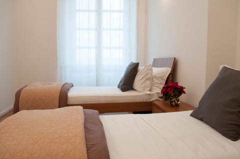 Deluxe Room, 2 Bedrooms, Ensuite | 1 bedroom, premium bedding, down comforters, minibar