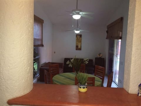 Family Townhome, 3 Bedrooms | In-room dining