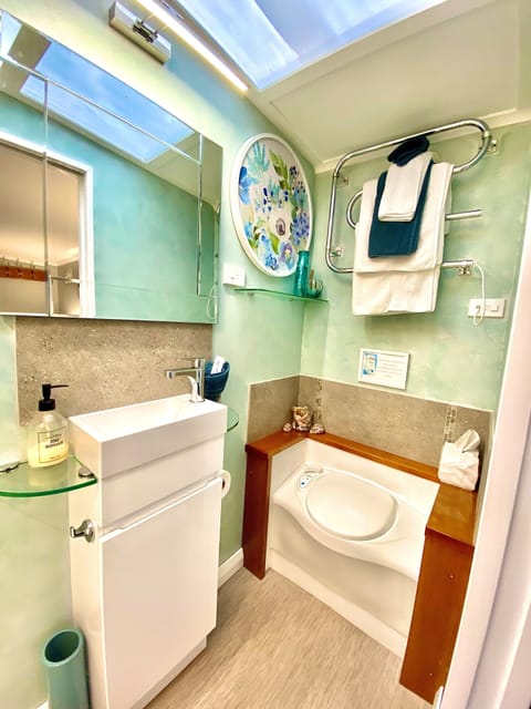 Signature Chalet, 1 Queen Bed, Non Smoking, Garden View | Bathroom | Shower, eco-friendly toiletries, hair dryer, bathrobes