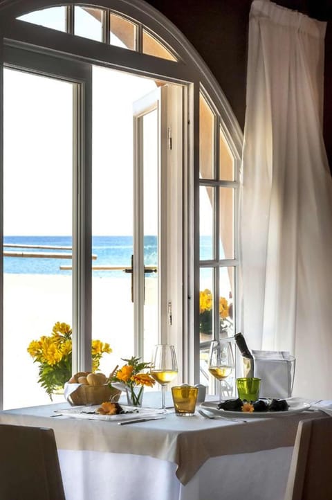 Lunch and dinner served, local cuisine