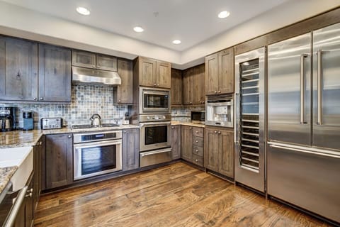 Indoors, Hardwood, Kitchen, Floor, Flooring