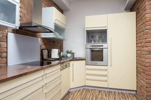 Luxury Apartment, 3 Bedrooms | Private kitchen | Fridge, microwave, stovetop, dishwasher