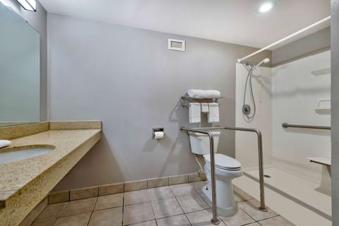 Standard Room, 2 Queen Beds, Accessible, Non Smoking | Accessible bathroom