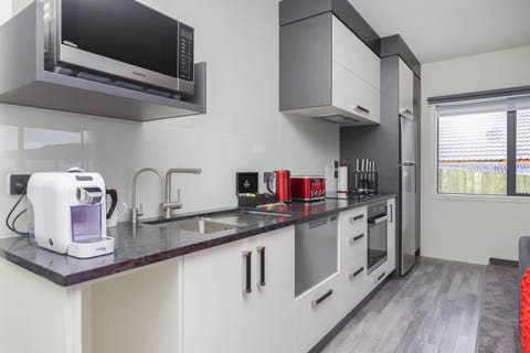 Superior Apartment, 1 Bedroom | Private kitchen | Full-size fridge, microwave, oven, stovetop