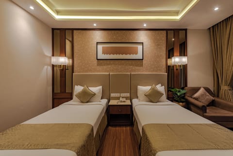 Executive Twin Room | Premium bedding, pillowtop beds, minibar, in-room safe