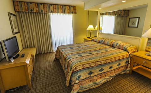 Family Condo, 2 Bedrooms | 2 bedrooms, blackout drapes, iron/ironing board, free WiFi