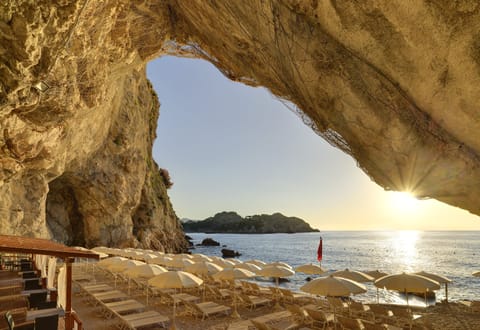 Private beach, sun loungers, beach umbrellas, beach towels