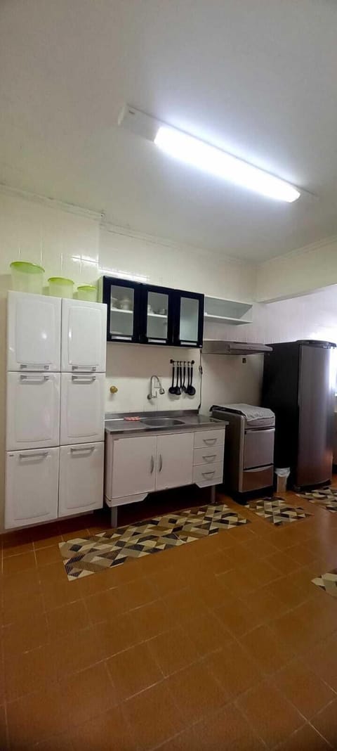 Family Apartment, 2 Bedrooms, Accessible | Private kitchen | Fridge, microwave, oven, stovetop