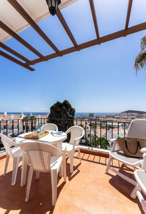 Deluxe Apartment, 1 Bedroom, Sea View | Terrace/patio