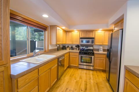 Kitchen - Main Level