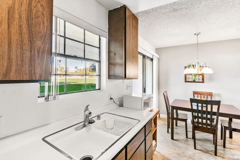 K0152 - Kitchen Window View