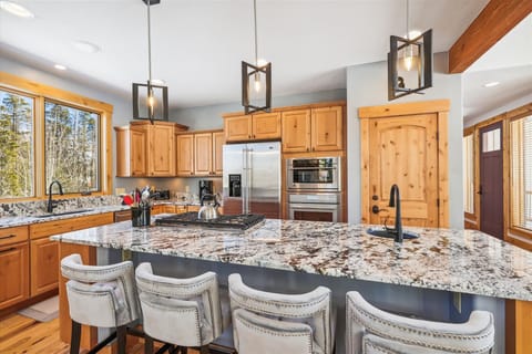 Kitchen - Lone Hand Lodge - Breckenridge Vacation Rental