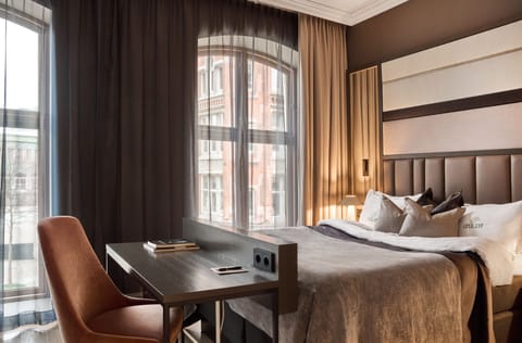 Classic Room | Egyptian cotton sheets, premium bedding, pillowtop beds, minibar