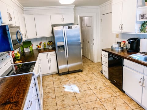 Plenty of room for several chefs!