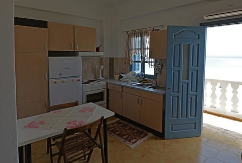 Apartment | Private kitchen | Fridge, stovetop, coffee/tea maker, electric kettle