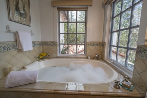 Room, 1 King Bed (The Elderberry Room) | Deep soaking bathtub