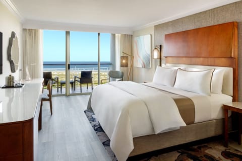 Room, 1 King Bed, Balcony, Oceanfront (Oceanfront, Balcony) | Pillowtop beds, in-room safe, desk, laptop workspace