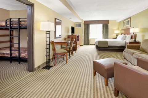 Suite, Multiple Beds, Non Smoking (One-Bedroom) | Premium bedding, in-room safe, desk, iron/ironing board