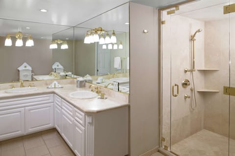 Presidential Suite, 1 King Bed, Marina View | Bathroom shower