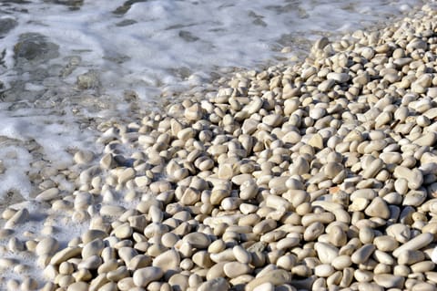 Veli Žal Beach - Distance 3,5 km