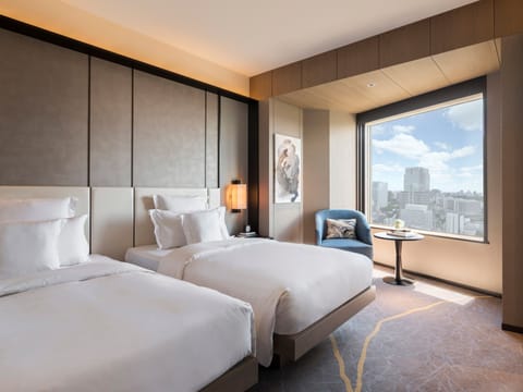 Suite, 1 Twin Bed, Business Lounge Access (Miyabi) | 1 bedroom, minibar, in-room safe, iron/ironing board