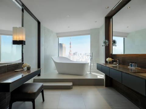 Suite, Business Lounge Access (Miyabi) | Bathroom | Eco-friendly toiletries, hair dryer, slippers, bidet