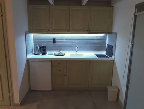 Superior Deluxe Suite with exterior Jacuzzi and Hammam (hammam facility has additional price) | Private kitchen | Mini-fridge, espresso maker, coffee/tea maker, electric kettle