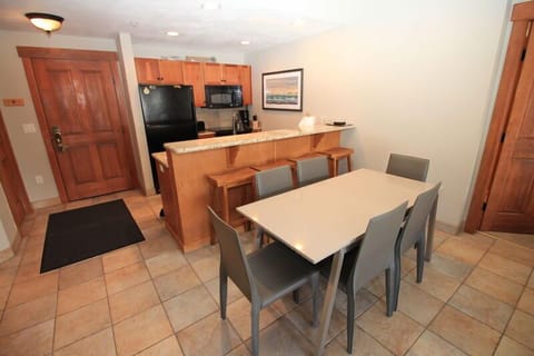 New quartz dining area winter 2016