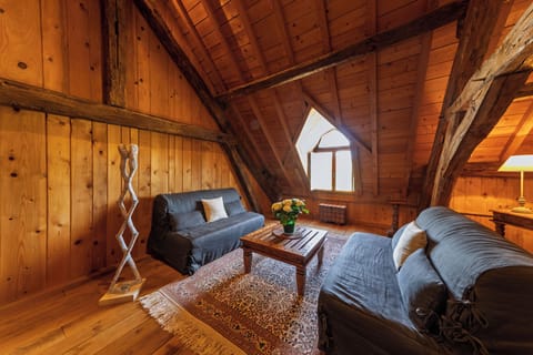 Superior Double Room, Private Bathroom, Park View (la suite LYS) | Living area