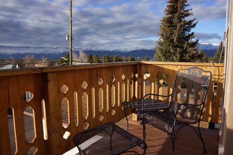 Back patio deck, view to the west
