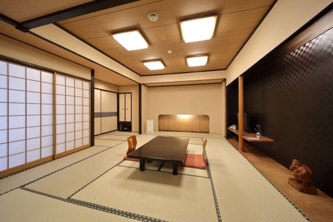 Japanese Style Room 14 Tatami mats Non-smoking | Minibar, in-room safe, blackout drapes, iron/ironing board