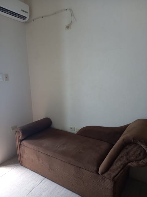 1 bedroom, in-room safe, iron/ironing board, free WiFi