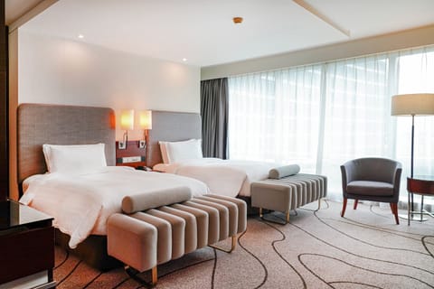 Deluxe Room, 2 Twin Beds | Premium bedding, down comforters, minibar, in-room safe