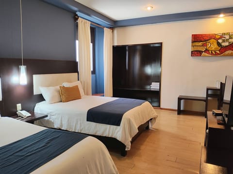 Comfort Double Room | Down comforters, in-room safe, iron/ironing board, free WiFi