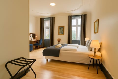 Junior Suite | Iron/ironing board, free WiFi, bed sheets