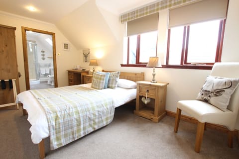 Deluxe Double Room | Individually decorated, individually furnished, desk, laptop workspace