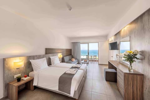 Superior Room Sea View | Pillowtop beds, minibar, desk, blackout drapes