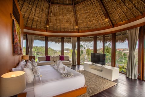 Deluxe Villa | 3 bedrooms, premium bedding, in-room safe, individually decorated