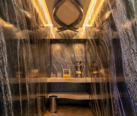 Sauna, spa tub, steam room, Turkish bath, 1 treatment room, massages