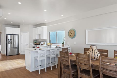 1724-Kitchen---photo-3