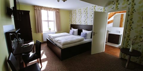 Comfort Double Room | Premium bedding, down comforters, in-room safe, desk