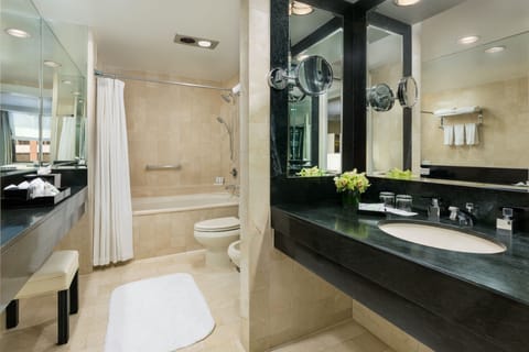 Grand Suite, 1 Bedroom | Bathroom | Designer toiletries, hair dryer, bathrobes, towels