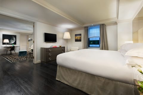 Grand Suite, 1 Bedroom | Premium bedding, minibar, in-room safe, desk