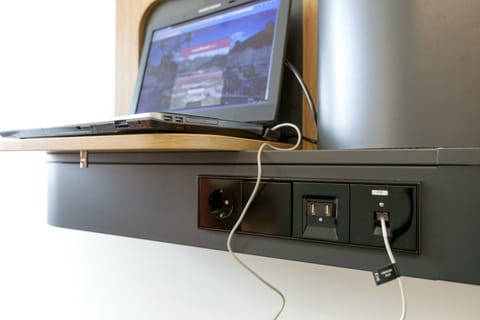 Family Quadruple Room | Desk, free WiFi, bed sheets