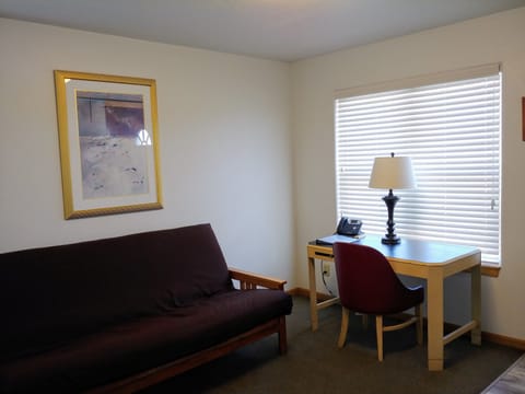 Room, 1 King Bed, Non Smoking, Kitchenette | Desk, iron/ironing board, free WiFi, bed sheets
