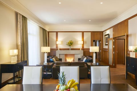 Suite, Sea View (Presidential Suite) | Hypo-allergenic bedding, minibar, in-room safe, desk